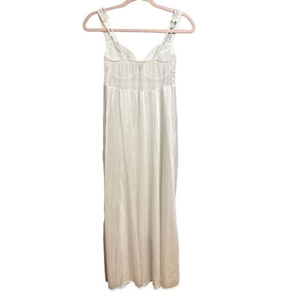Vintage Olga White & Ivory Floor Length Bridal Negligee - Picture 5 of 10